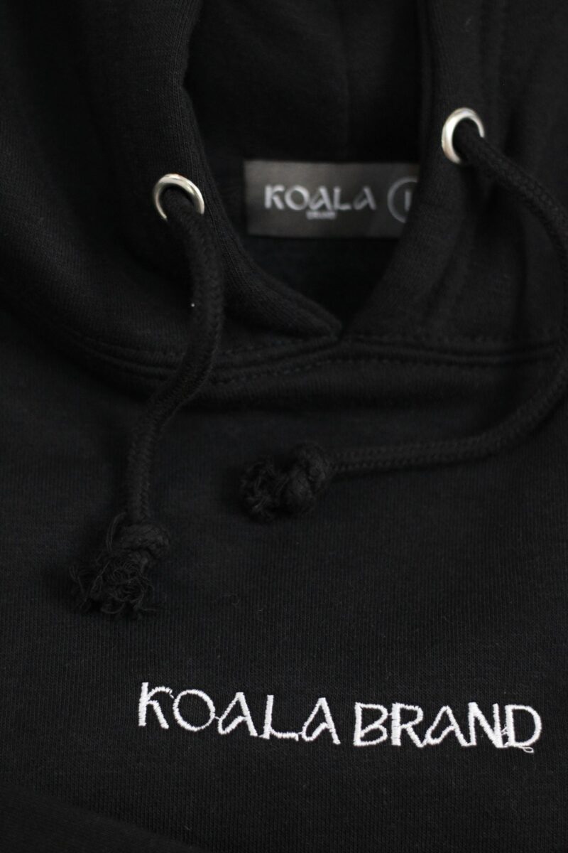 Hoodie Premium Negro Con Bordado Gris Koala