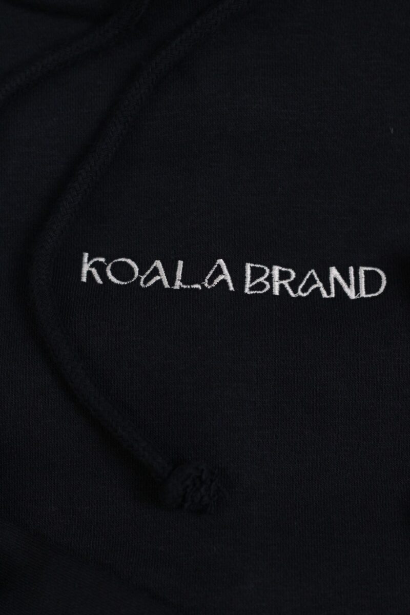 Hoodie Premium Negro Con Bordado Gris Koala