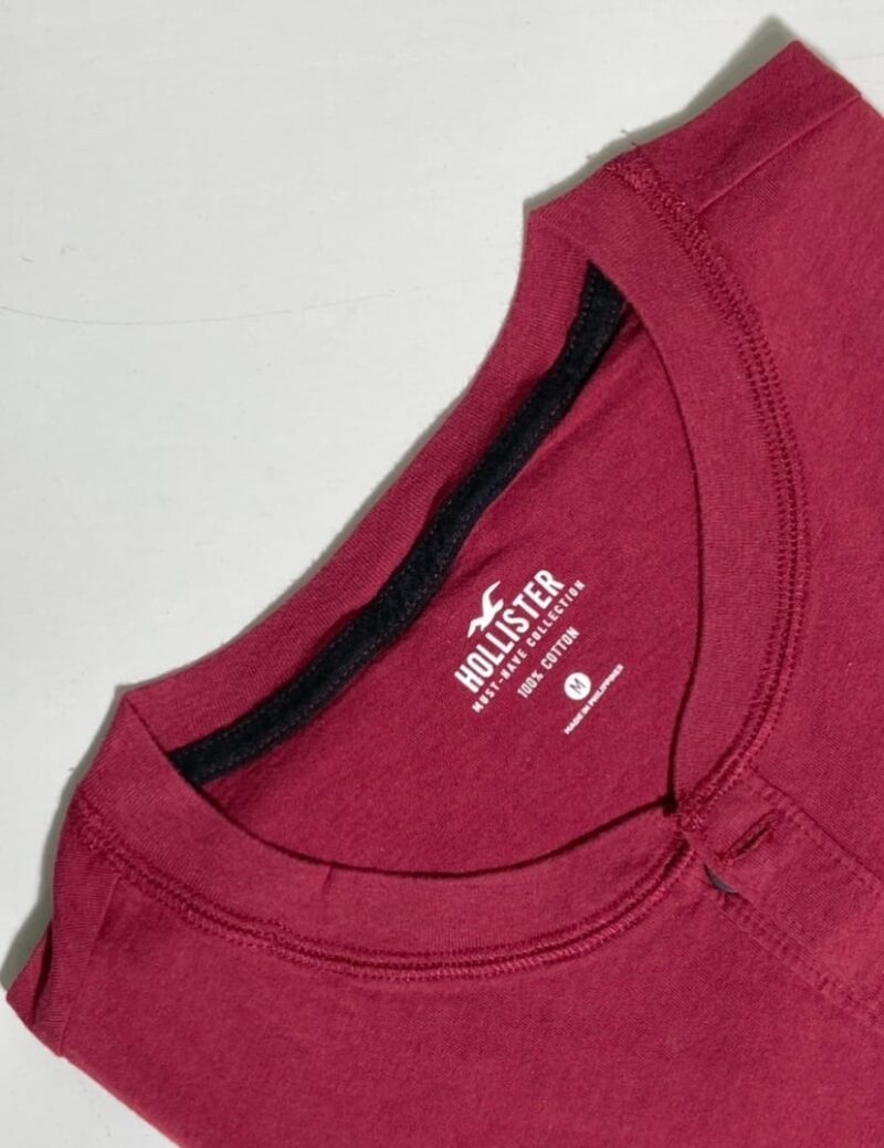 Camiseta lisa con botones