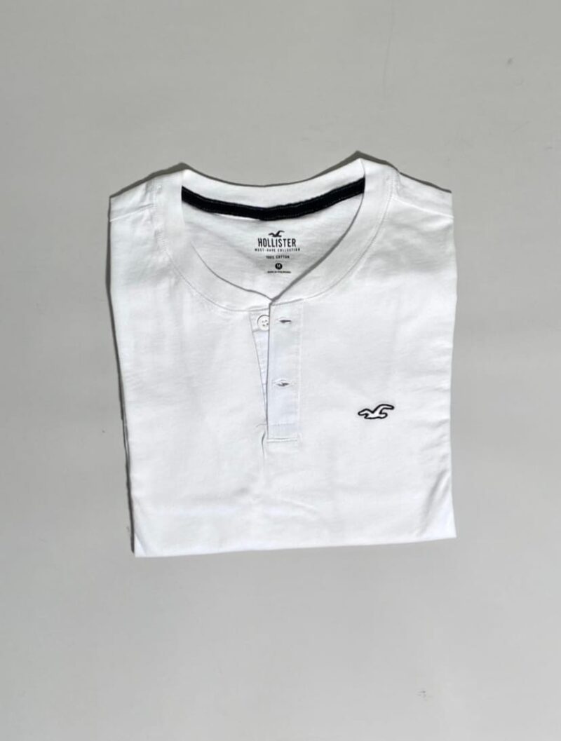 Camiseta lisa con botones