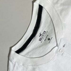 Camiseta lisa con botones