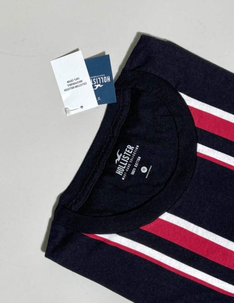 Camiseta lisa con rayas verticales