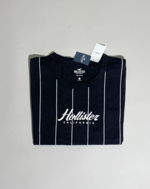 Camiseta con rayas verticales