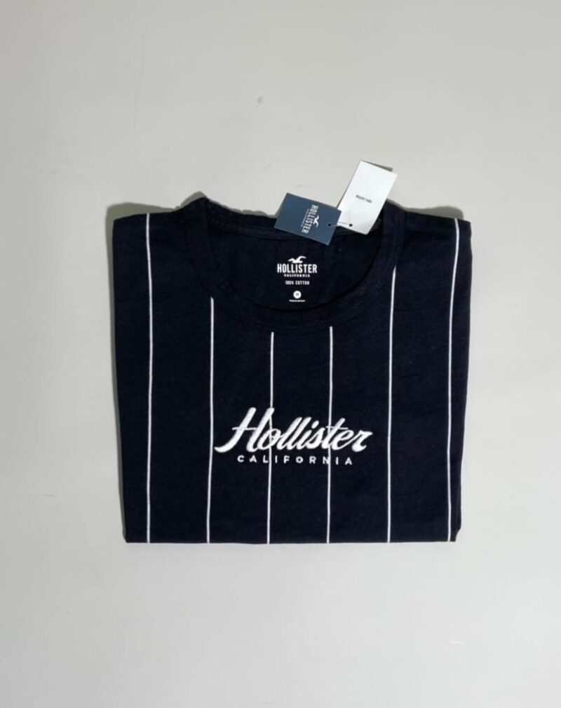 Camiseta con rayas verticales