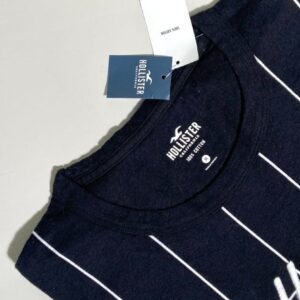 Camiseta con rayas verticales